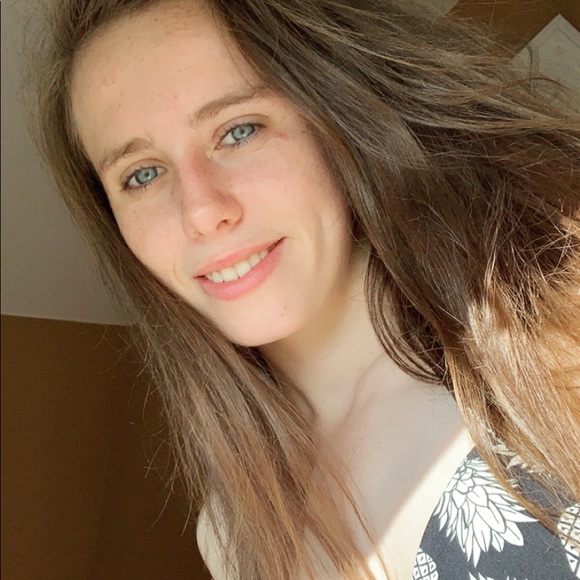 Meet your Posher, Tay - Picture 1 of 1